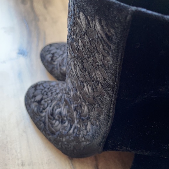 Jessica Simpson boots - Picture 6 of 9